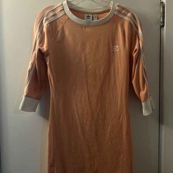 Adidas dress - Picture 1 of 4